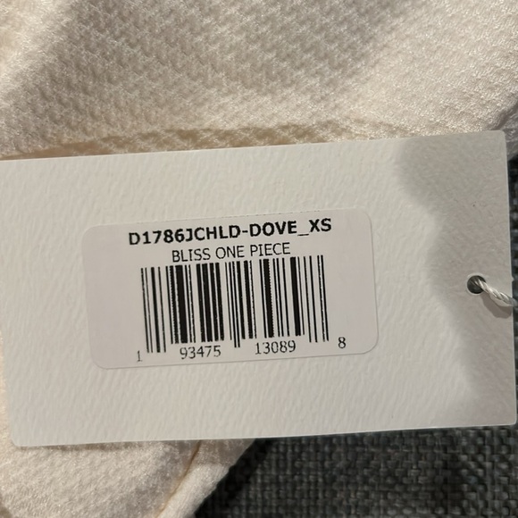 Dippin Daisys Bliss One Piece Swimsuit Color Dove Size XS - Picture 10 of 13